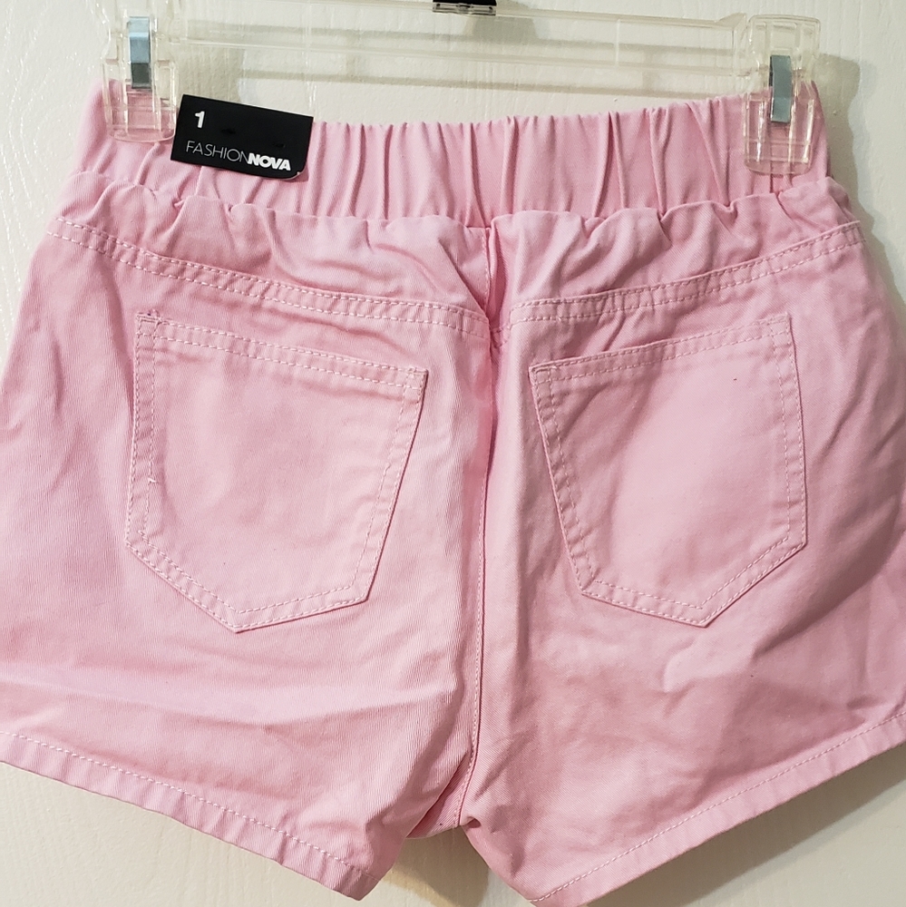 Fashion nova size 1 pink Jean stretchy shorts